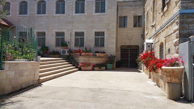 Rosary Sister Guest House Ein Karem Yerusalem Bagian luar foto